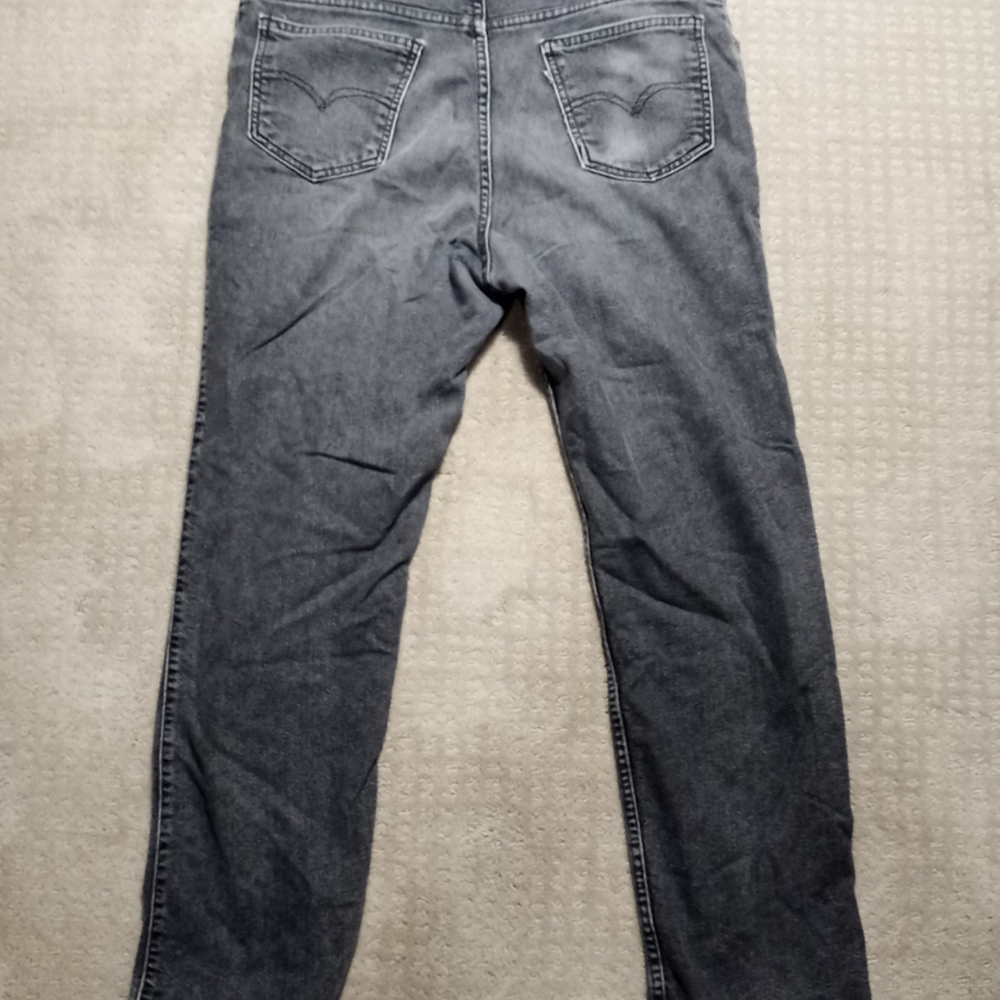 Vintage Levi's Relaxed Fit Straight Leg Faded Black Denim Jeans Mens Size 38×30 - Picture 7 of 11